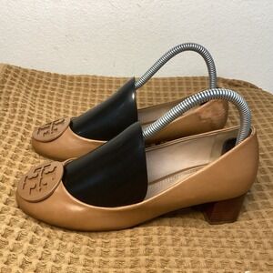 Tory Burch Travel Heel Shoes Womens Sz 6.5 M Logo Brown Leather Low Pumps